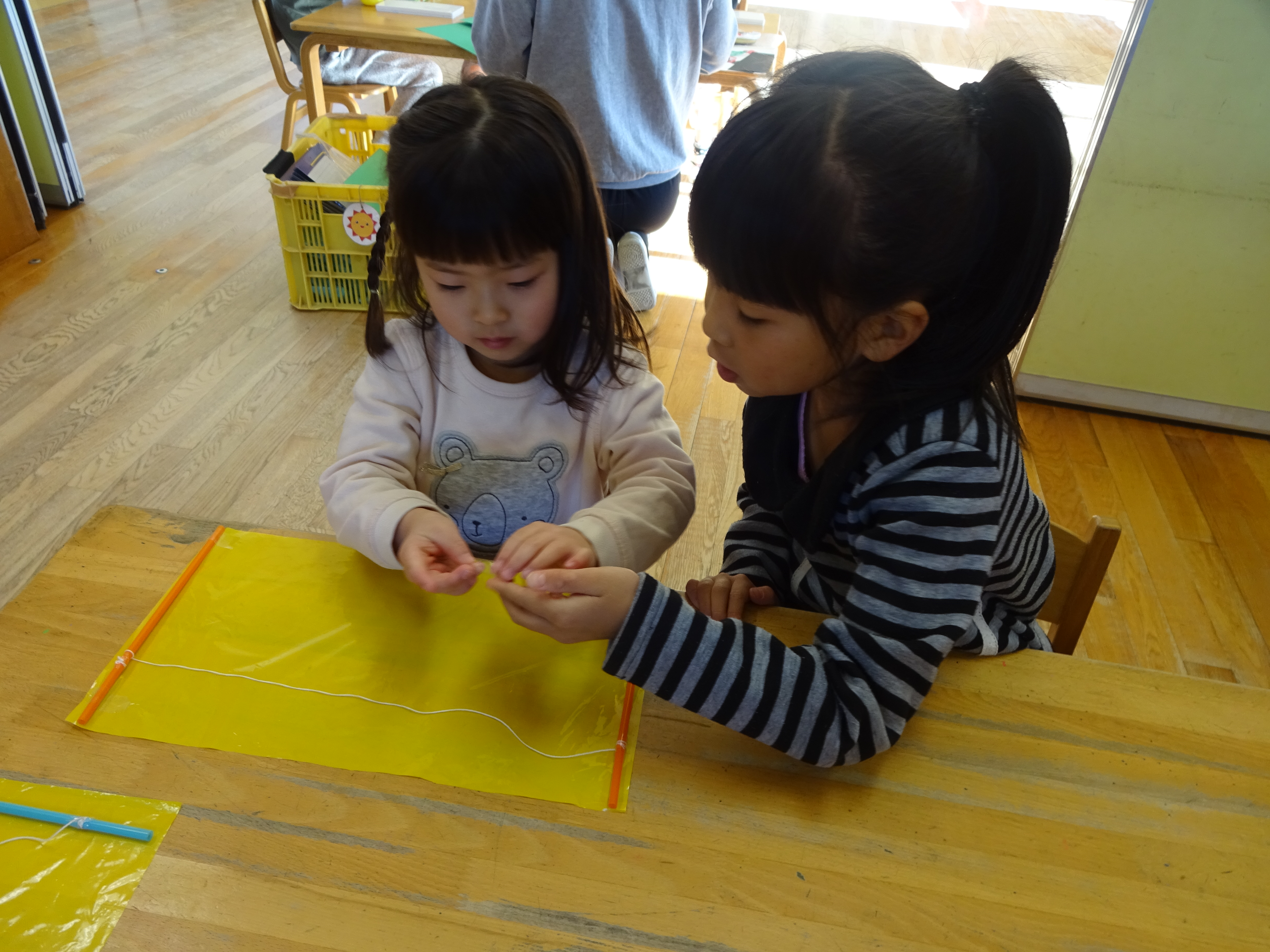 たいようさんと凧作り！！　　
☆つきぐみ☆