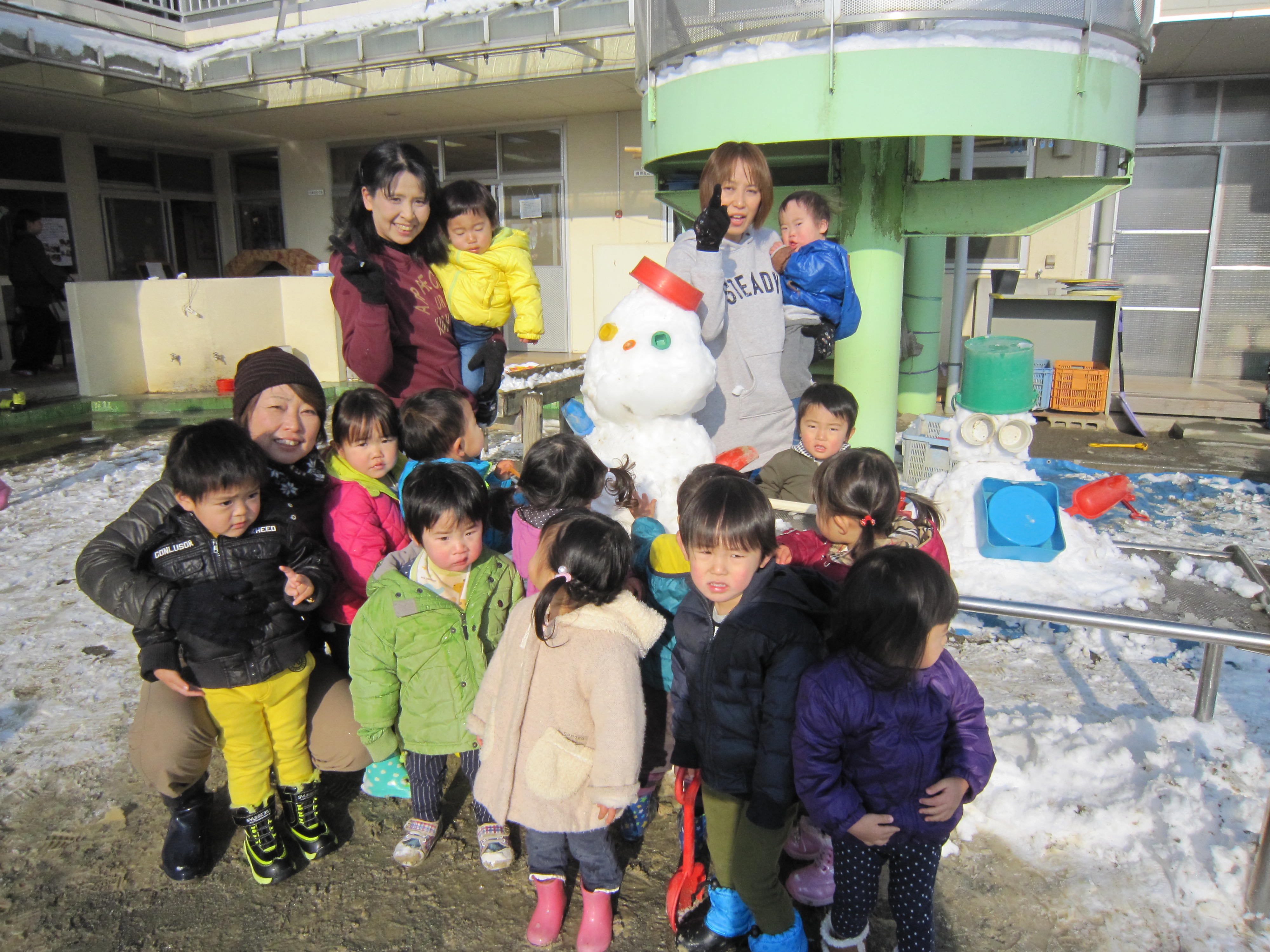 雪あそび！
製作～ひまわり組～